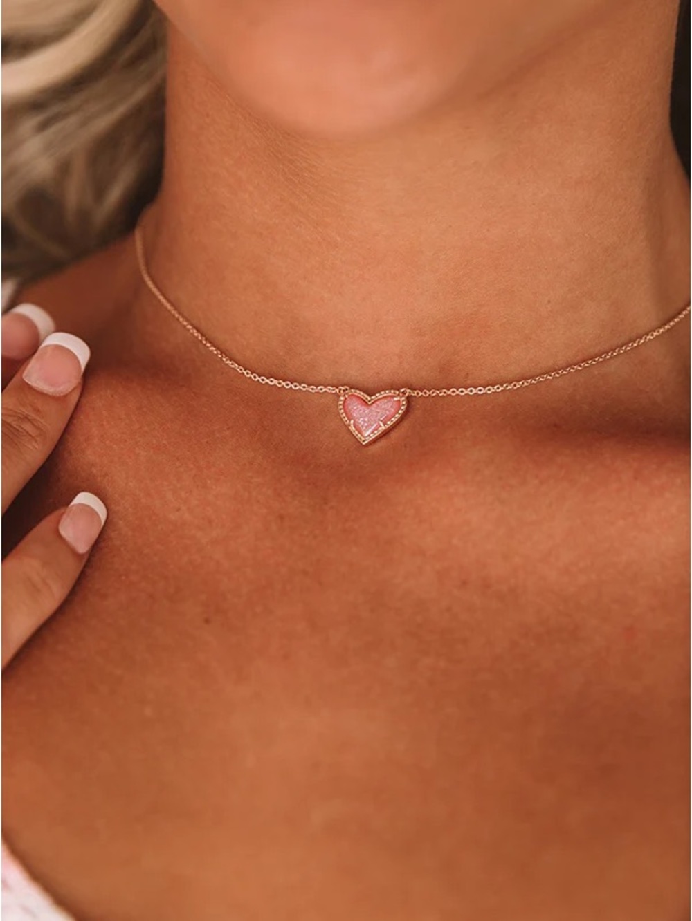 Kendra Scott Ari Heart Necklace Iridescent Pink Rose Gold - Picture 2 of 12